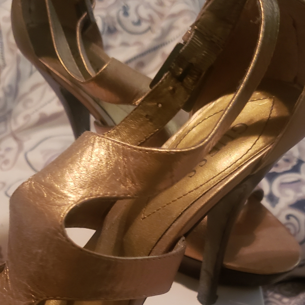 Guess gold strap gladiator type heels - Picture 2 of 3
